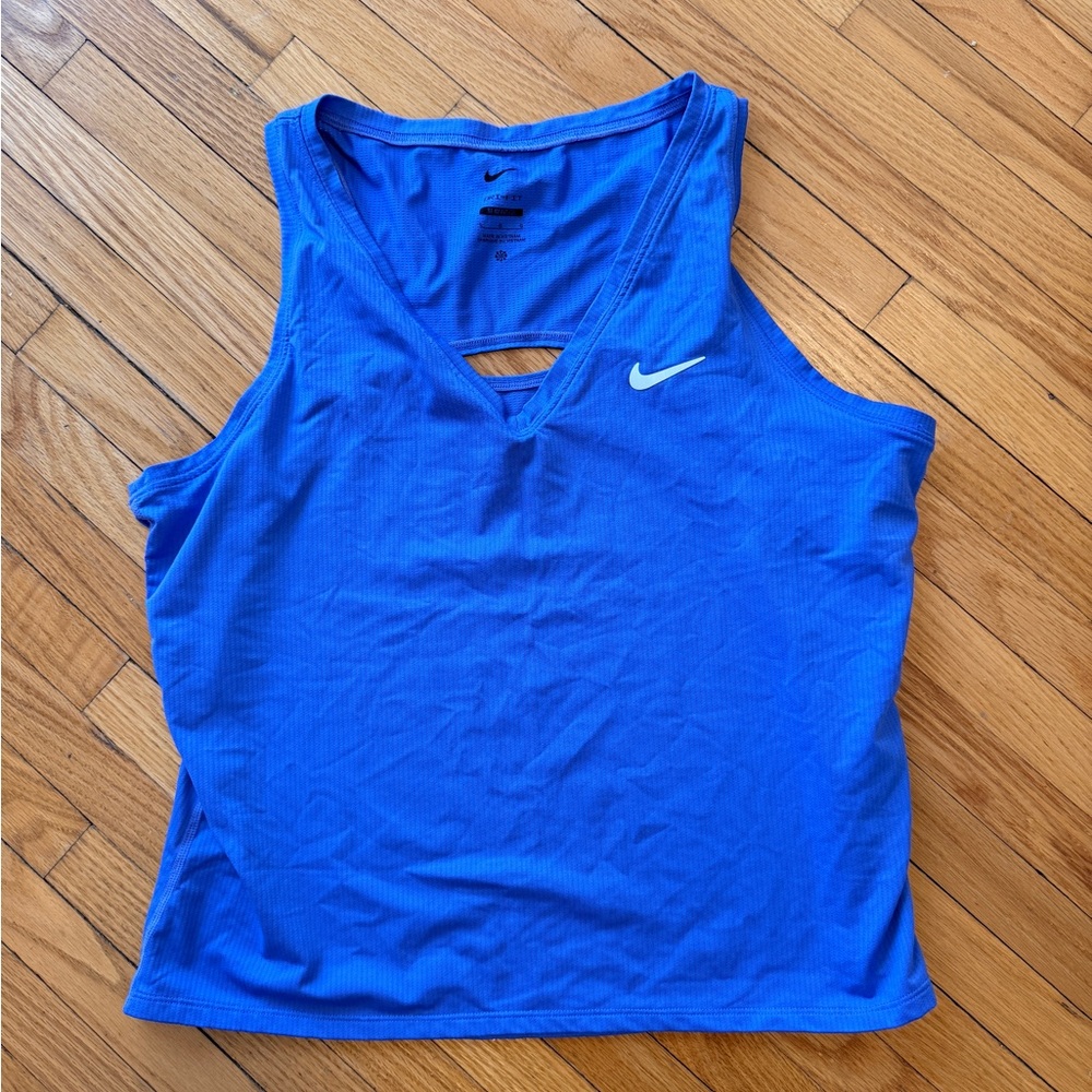 Nike Women's Dri-FIT Victory Tennis Top Tank, Quick Dry